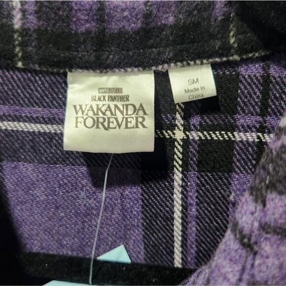 Wakanda Forever NWT Long Sleeve Purple Plaid Shacket Shirt Women's Size Small - Picture 3 of 4